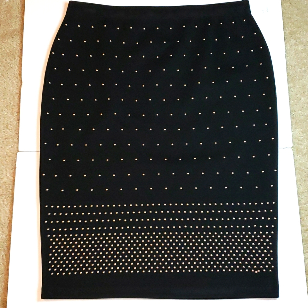 Carmen Marc Valvo NWT black/gold stud skirt 😍😍